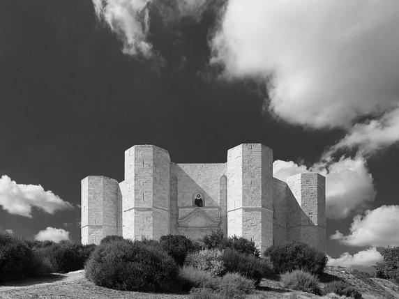 La foto di Castel del Monte vince il concorso fotografico di Wikipedia Silvia Morosi
